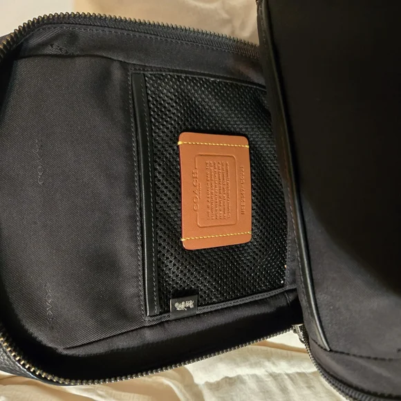 Coach Black Gotham Messenger Bag with Sleek Design - Picture 3 of 5